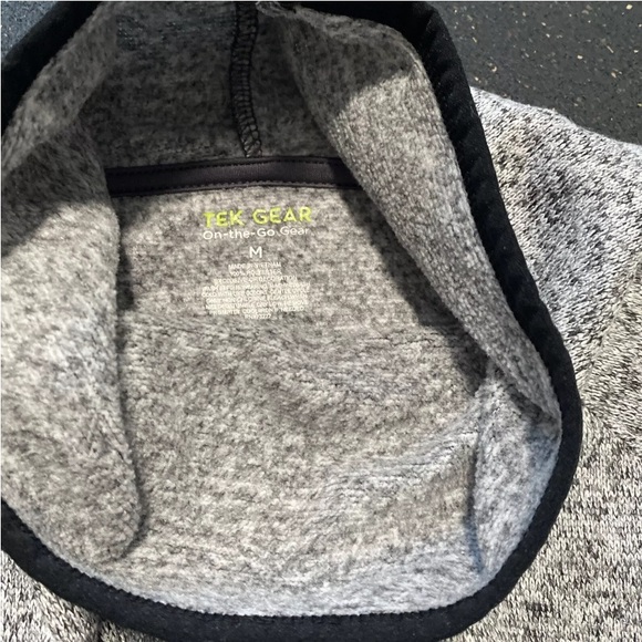 Tek Gear On-the-go-gear Women’s Size Medium Gray Heathered Fleece Sweater - Picture 10 of 11